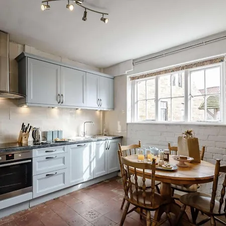 5 Bed In Filey Oc-52388 *