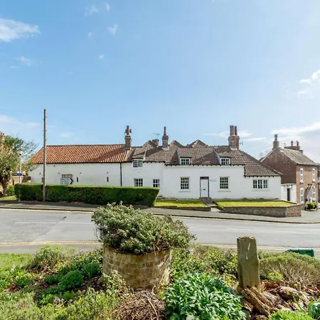 5 Bed In Filey Oc-52388 Ханманби